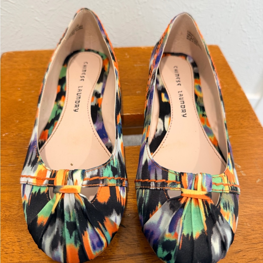 Chinese Laundry Multicolor Patterned Peep Toe Flats